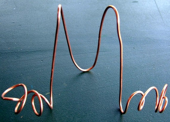 Copper Wire Display Easel (med)